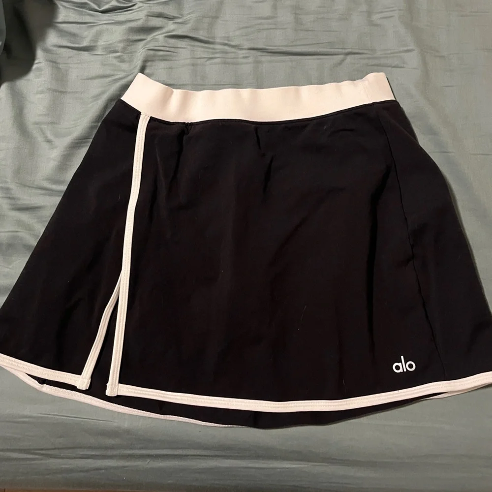 Alo airbrushed streamlined skirt